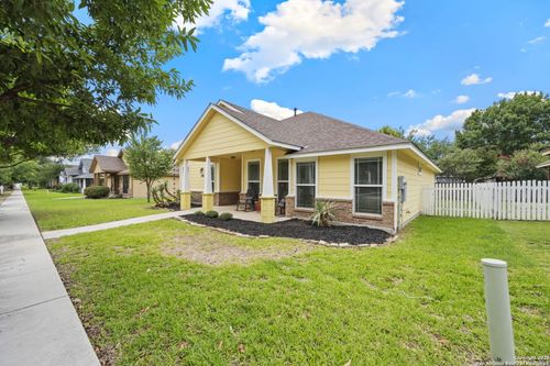 549 Melissa Ln, New Braunfels, TX, 78130-3938 | Card Image