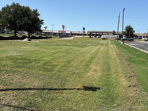2005 E Main St, Cushing, OK, 74023-2910 | Card Image