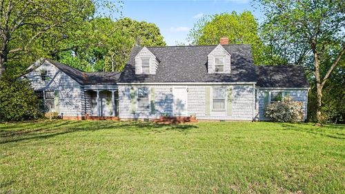 312 Pineywood Rd, Thomasville, NC, 27360-3439 | Card Image