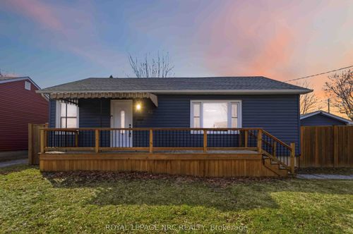 45 Shakespeare Ave, St Catharines, ON, L2R6M8 | Card Image