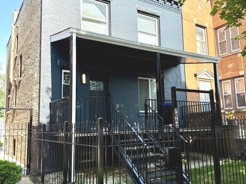 7042 S Eberhart Ave, CHICAGO, IL, 60637-4612 | Card Image