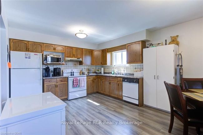 203 - 497 Birmingham St W, Condo with 2 bedrooms, 1 bathrooms and 1 parking in Mount Forest ON | Image 6