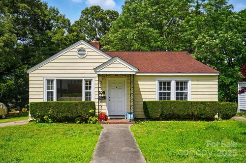 509 S Clay St, Gastonia, NC, 28052-3940 | Card Image