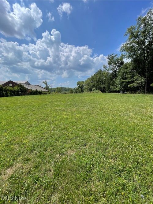 7344 Engle Rd, Middleburg Heights, OH, 44130-3429 | Card Image