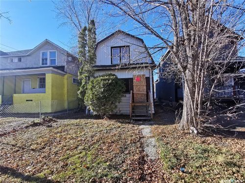 1448 Elphinstone St, Regina, SK, S4T3M6 | Card Image