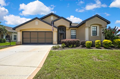 10155 Duffy Cir, Weeki Wachee, FL, 34613-3421 | Card Image