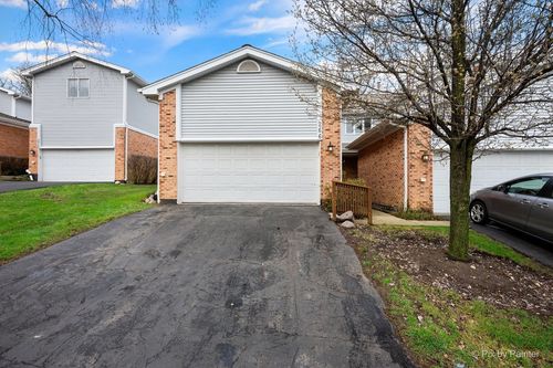 266 Charlotte Ct, Cary, IL, 60013-2654 | Card Image