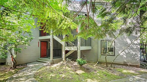 d15-8033 145th Ave Ne, Redmond, WA, 98052-3406 | Card Image