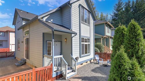 unit-313-25123 Roberts Dr, Black Diamond, WA, 98010-9218 | Card Image