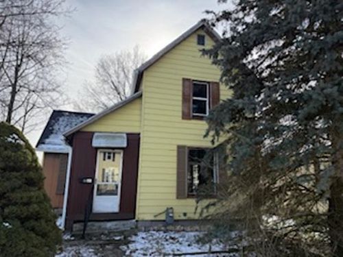 32 Grove Ave, Shelby, OH, 44875-1403 | Card Image