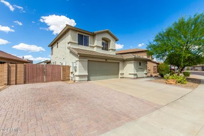 6534 W Tether Trail, House other with 5 bedrooms, 4 bathrooms and null parking in Phoenix AZ | Image 2