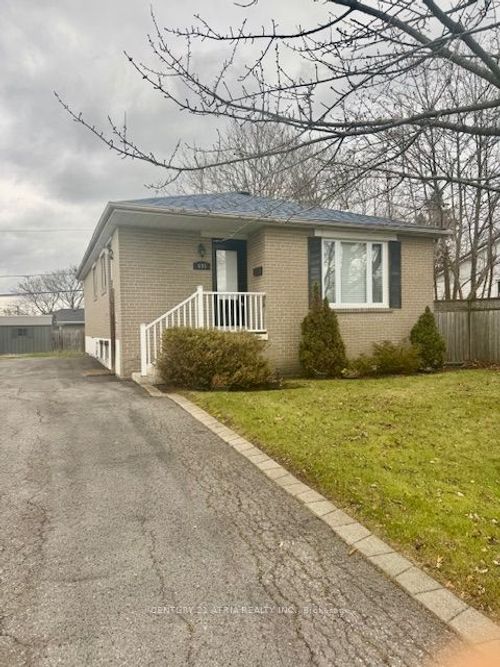 695 Annland St, Pickering, ON, L1W1A9 | Card Image