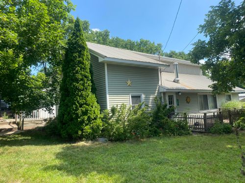 126 E Maple St, Muir, MI, 48860 | Card Image