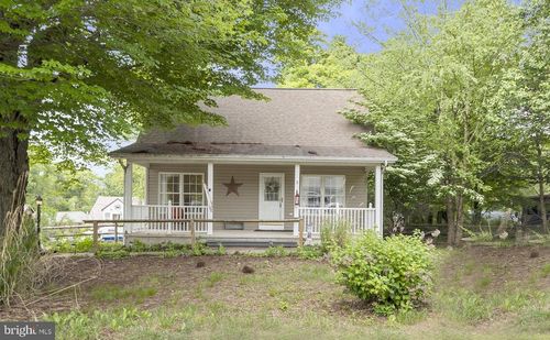 3 1st Ave, EARLEVILLE, MD, 21919-1948 | Card Image