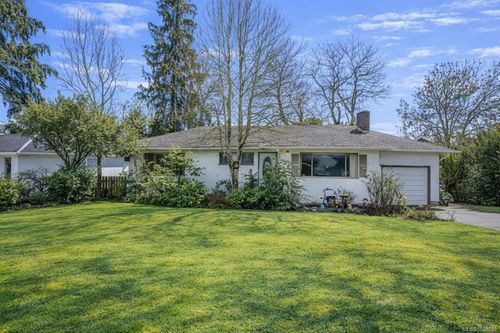 3313 Rolston Cres, Victoria, BC, V8Z4N9 | Card Image