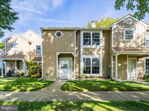 18 Pond View Dr, Plainsboro, NJ, 08536-2534 | Card Image