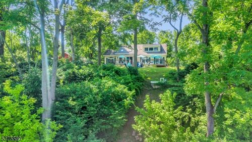 7 Old Farm Rd, Stewartsville, NJ, 08886-3109 | Card Image