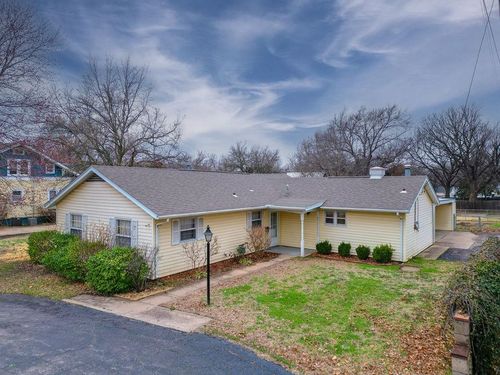 1115 Mound St, Winfield, KS, 67156-3932 | Card Image