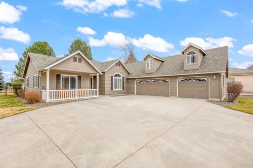 3790 Sw Gene Sarazan Dr, Redmond, OR, 97756-7403 | Card Image