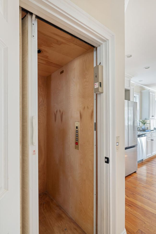 Elevator | Image 16