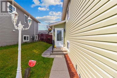 4 Hounsell Ave, House other with 2 bedrooms, 2 bathrooms and null parking in Mount Pearl NL | Image 3