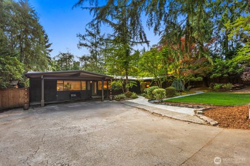 4215 Island Crest Way, Mercer Island, WA, 98040-4032 | Card Image