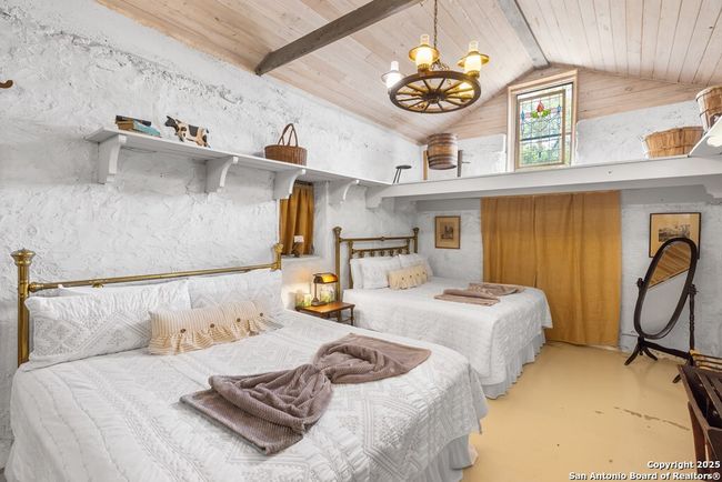 DAIRY BARN | Image 28
