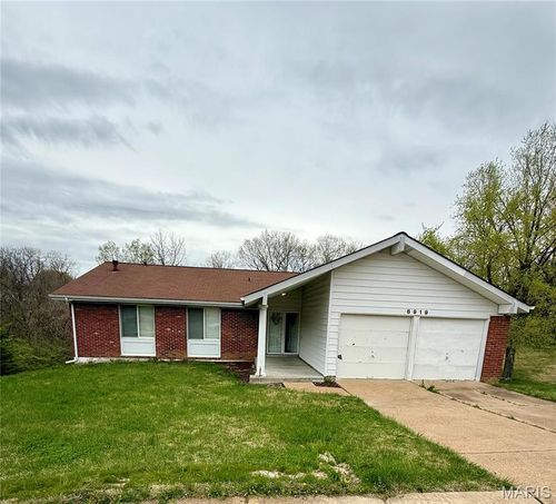 6919 Glenvale Ct, Florissant, MO, 63033-5124 | Card Image