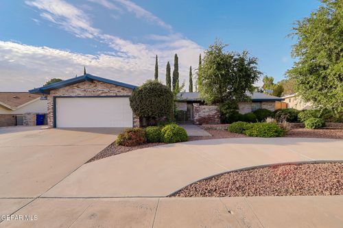 6513 Cresta Bonita Dr, El Paso, TX, 79912-2411 | Card Image