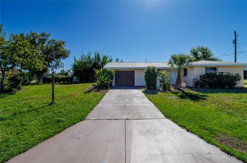 269 E Tarpon Blvd Nw, PORT CHARLOTTE, FL, 33952-6557 | Card Image