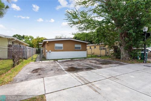 630 Nw 15th Ter, Fort Lauderdale, FL, 33311-7804 | Card Image