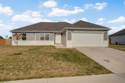 328 E Melton Rd, Ozark, MO, 65721-6832 | Card Image