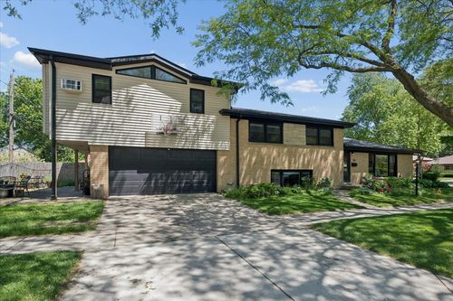 701 Laporte Ave, Wilmette, IL, 60091-2021 | Card Image