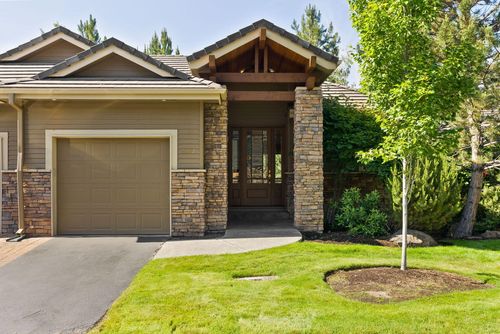 61687 Metolius Dr, Bend, OR, 97702-9144 | Card Image