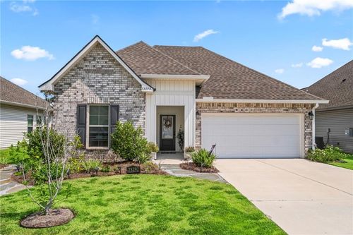 73292 Forest Creek Dr, Covington, LA, 70435-0703 | Card Image