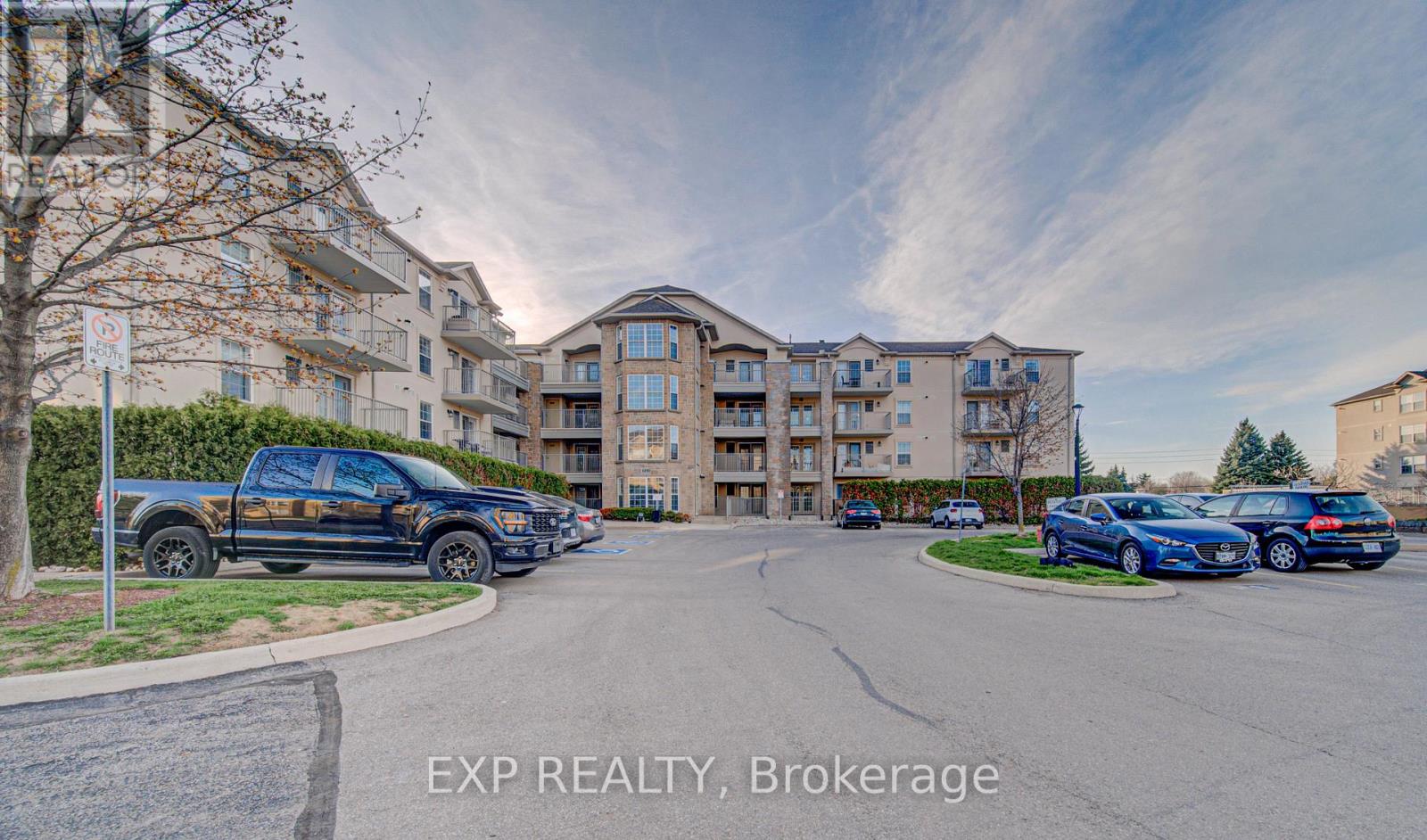 Residential in Oakville (GA Glen Abbey) 4