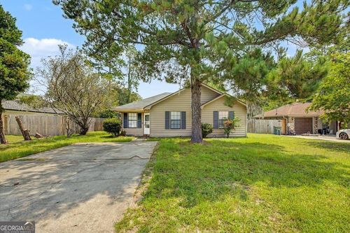 916 Wrenwood Ln, Hinesville, GA, 31313-6035 | Card Image