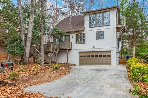 2625 Merry Oaks Trl, Winston-Salem, NC, 27103-6556 | Card Image