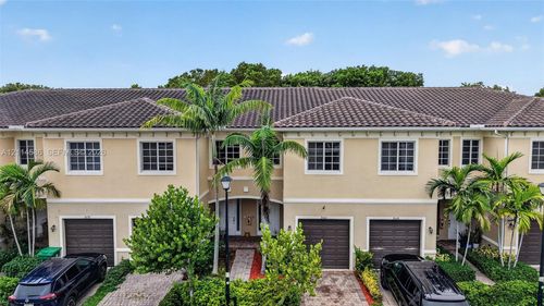 2666-2664 Sw 81st Ter, Miramar, FL, 33025-2478 | Card Image