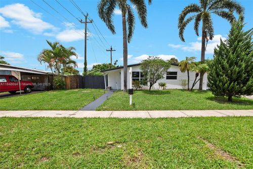 3711 Sw 58th Ave, Davie, FL, 33314-2736 | Card Image