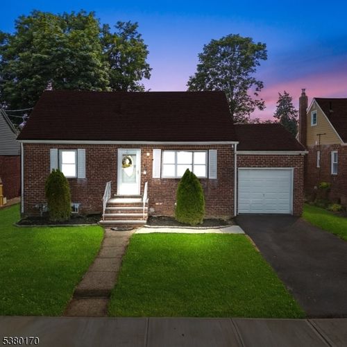 15 Carrelton Dr, Paterson, NJ, 07522-1006 | Card Image