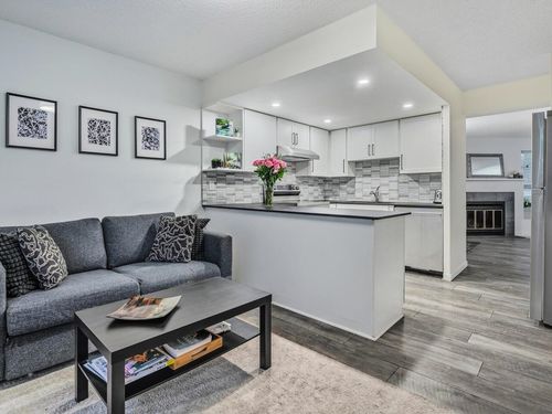 8616 Saffron Pl, Burnaby, BC, V5A4H9 | Card Image
