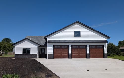 604 W 7th Ave, Osakis, MN, 56360-8361 | Card Image