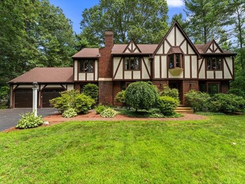 11 Robin Rd, Norfolk, MA, 02056-1707 | Card Image