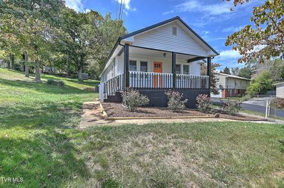 449 Virgil Avenue, House other with 3 bedrooms, 2 bathrooms and null parking in Kingsport TN | Image 2