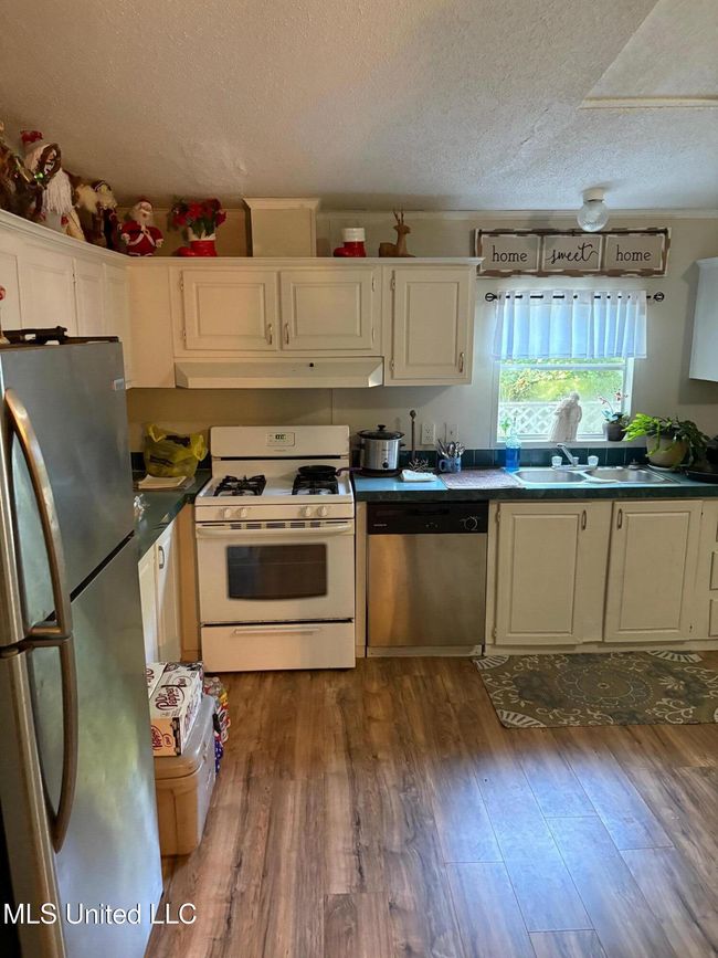 35 newman 10 | Image 5