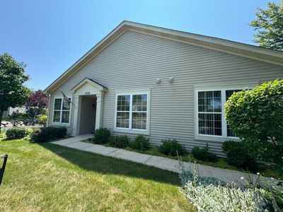 1599 W Cadillac Circle, Townhouse with 2 bedrooms, 2 bathrooms and 4 parking in Romeoville IL | Image 2