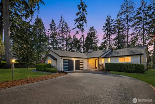 8110 68th Ave Sw, Lakewood, WA, 98499-2004 | Card Image