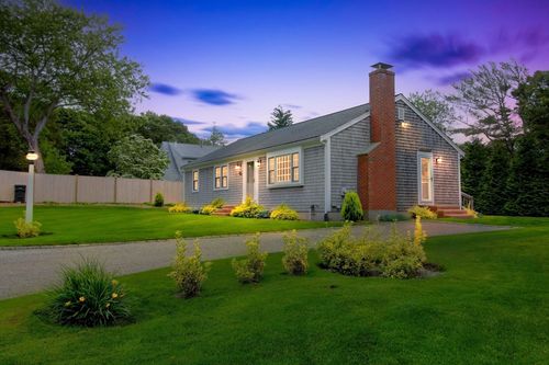 48 Fourth Ave, Osterville, MA, 02655-2215 | Card Image