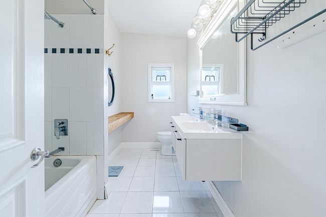 520 Ballantree Pl, House other with 6 bedrooms, 4 bathrooms and 4 parking in West Vancouver BC | Image 10